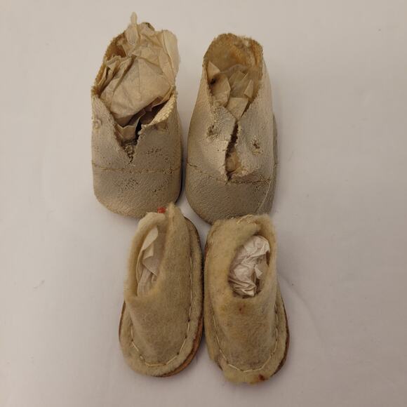 Primitive Handmade Vintage Cloth Handsewn Lot Of 2 Dolls 2 Pair Shoes 7 Inches - Picture 12 of 16